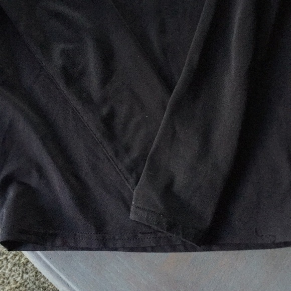 Boys Swim Rash Guard Size 12/18 Black - Picture 3 of 4